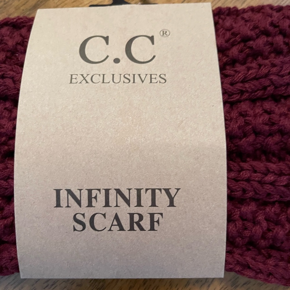 New! Beautiful burgundy infinity scarf.
